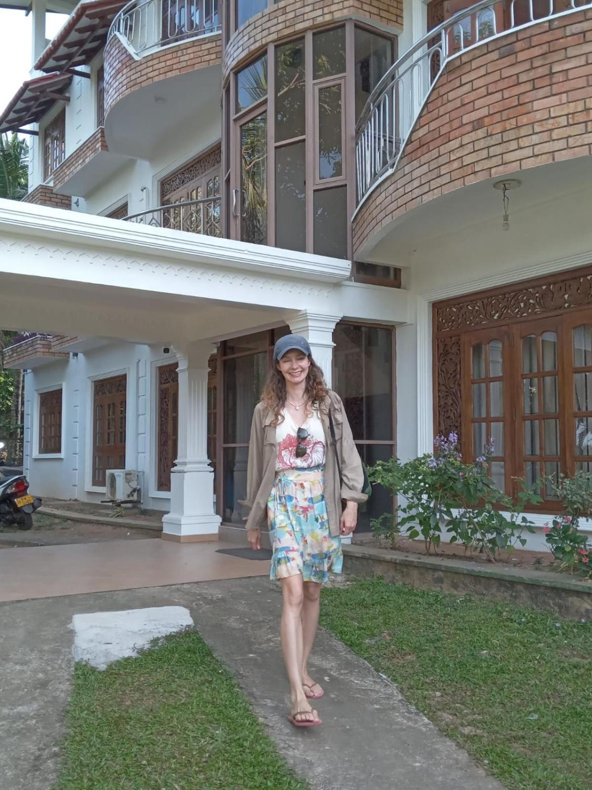 Mount House *